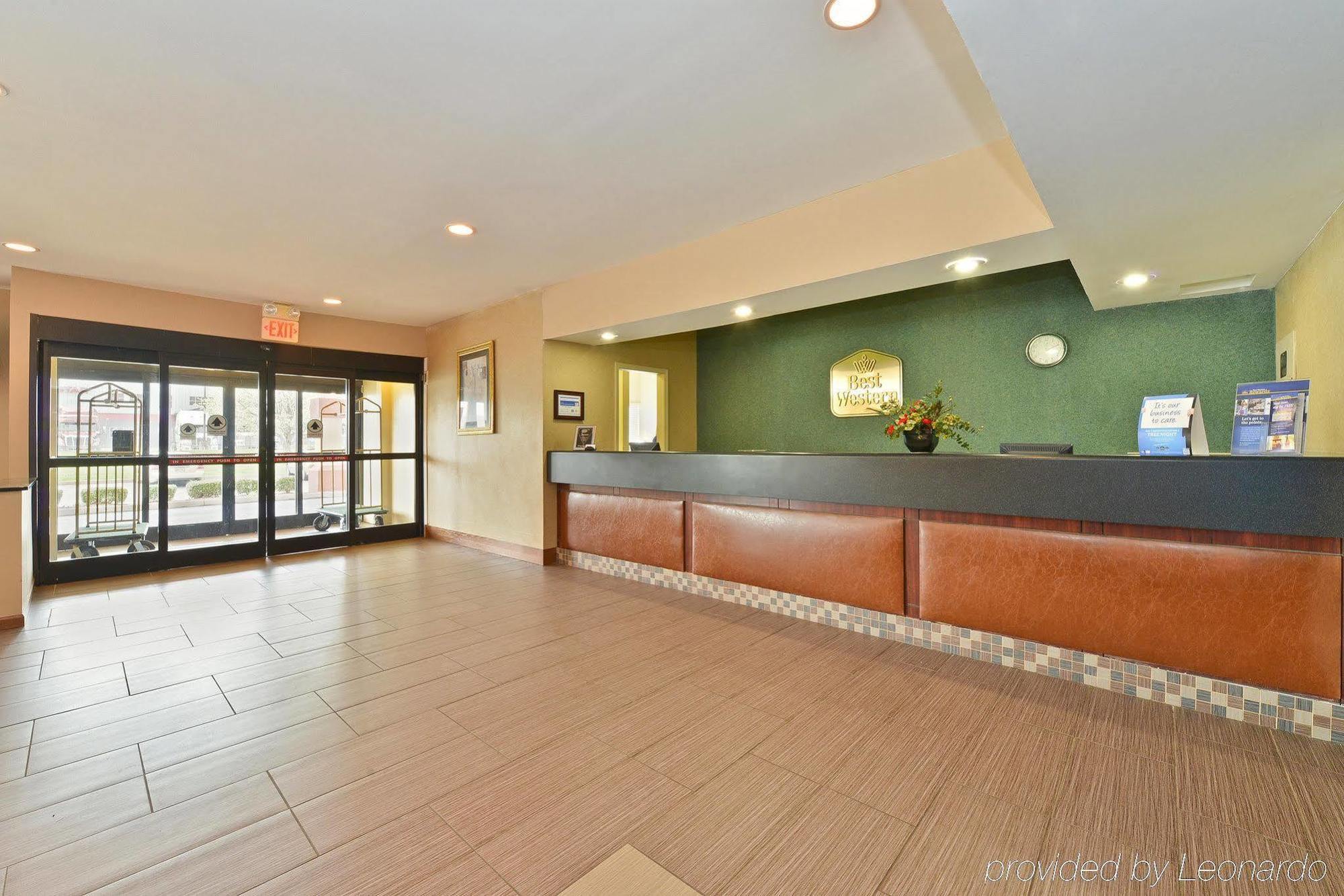 Holiday Inn Express & Suites Evansville North By Ihg Warrenton Exterior foto