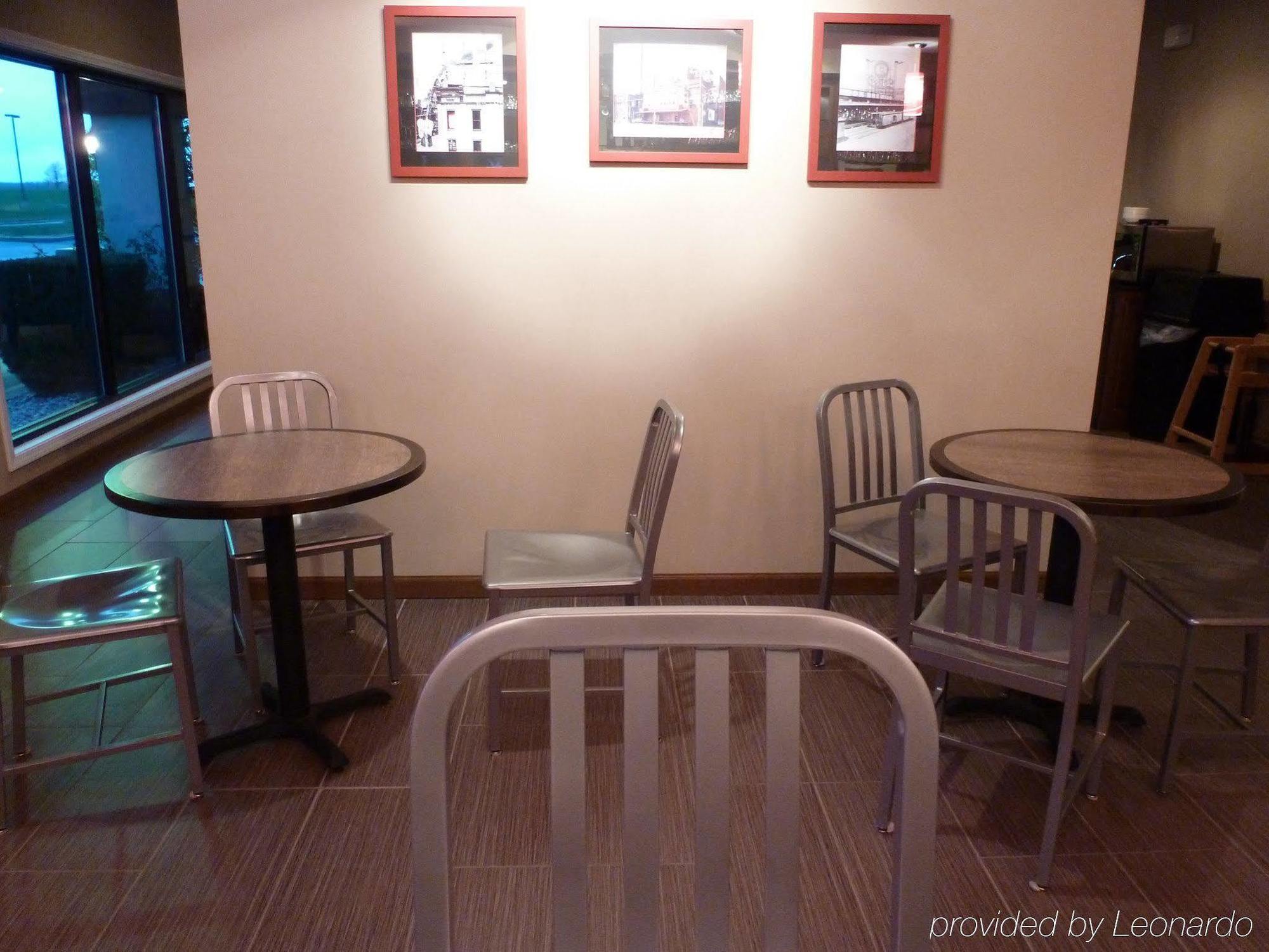 Holiday Inn Express & Suites Evansville North By Ihg Warrenton Restaurante foto