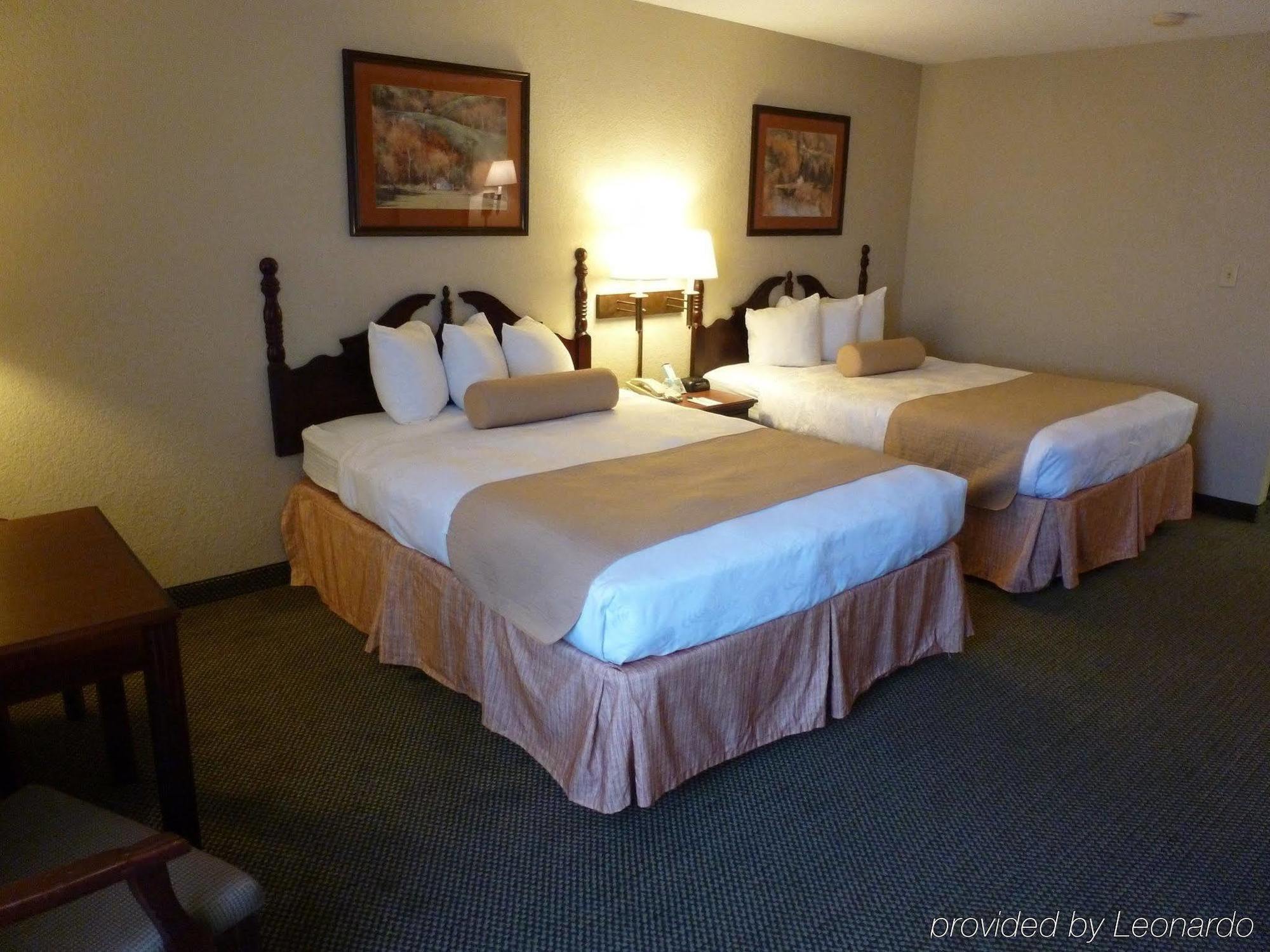 Holiday Inn Express & Suites Evansville North By Ihg Warrenton Quarto foto