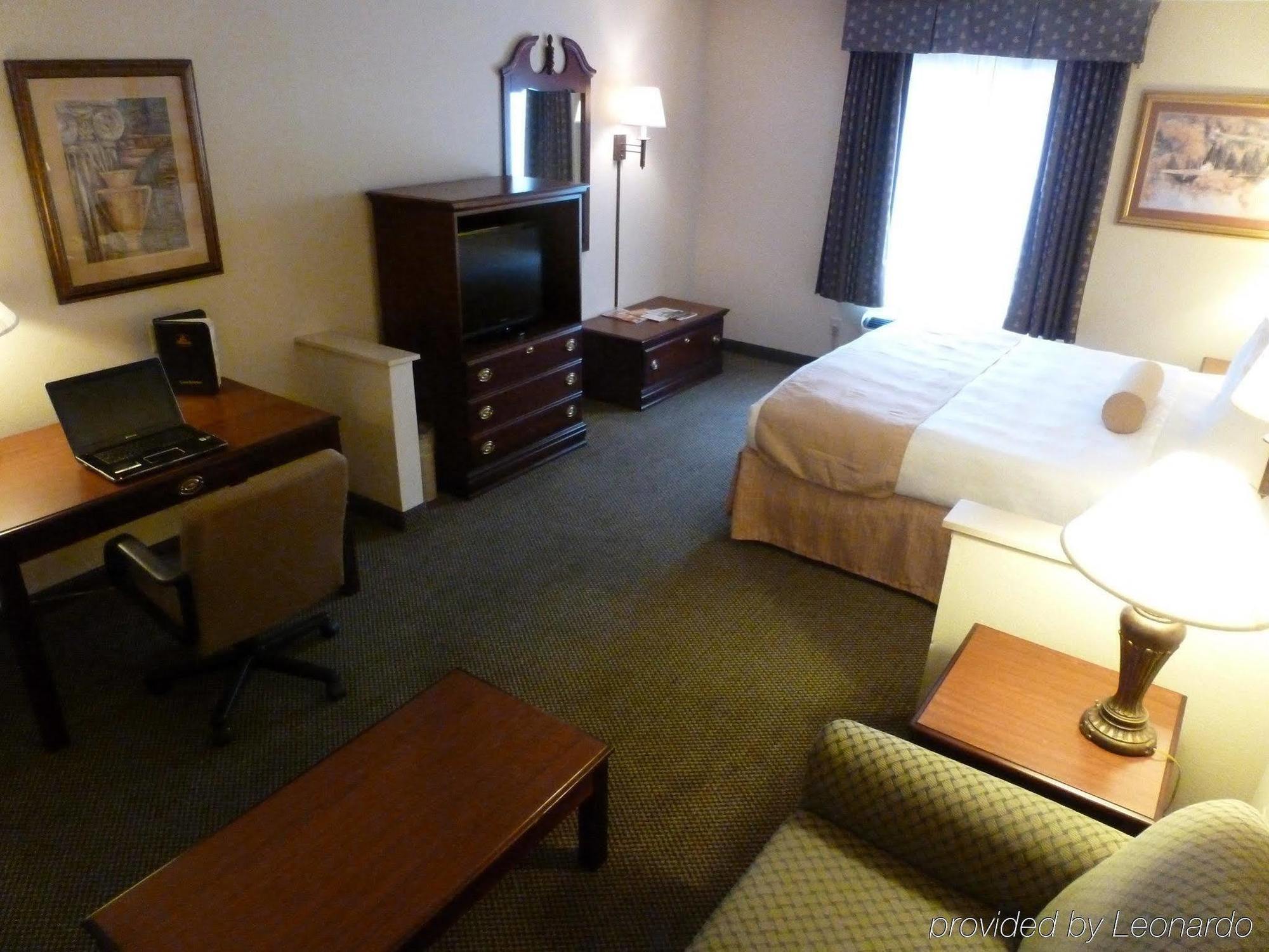 Holiday Inn Express & Suites Evansville North By Ihg Warrenton Quarto foto