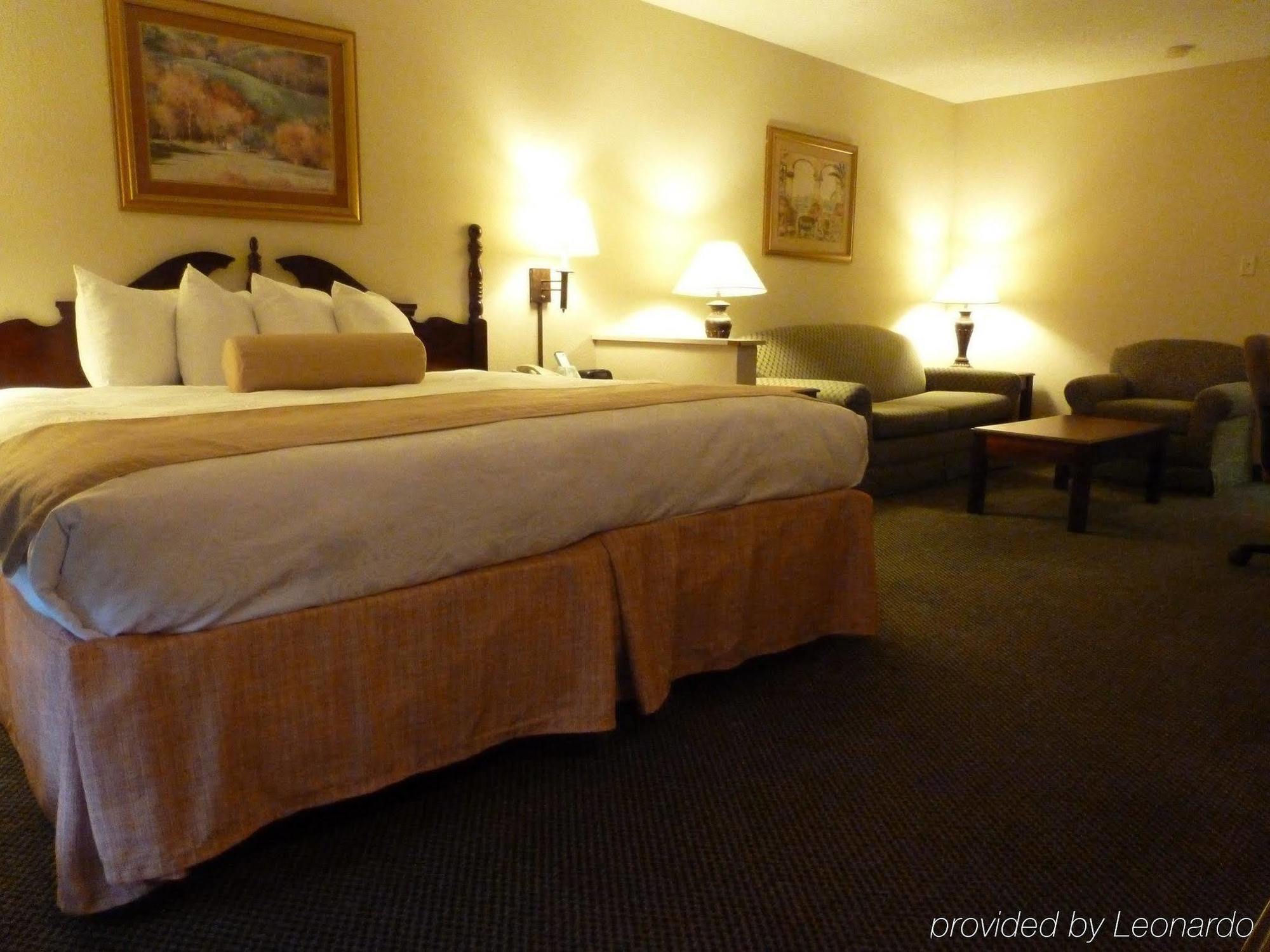 Holiday Inn Express & Suites Evansville North By Ihg Warrenton Quarto foto