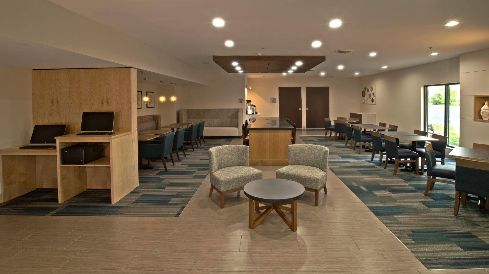 Holiday Inn Express & Suites Evansville North By Ihg Warrenton Exterior foto